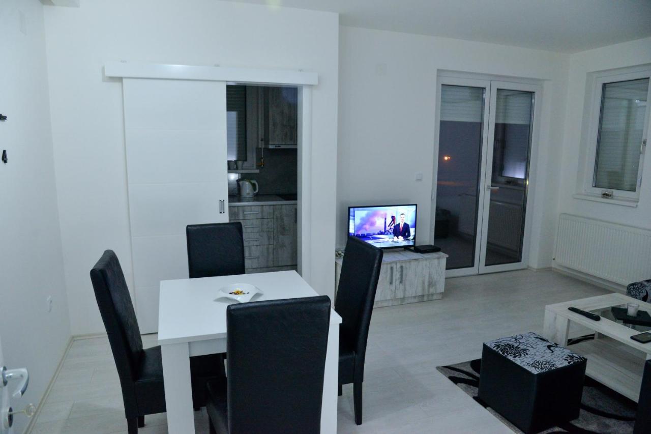 Best Apartments Paracin Luaran gambar